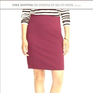NWOT Old Navy maroon pencil skirt